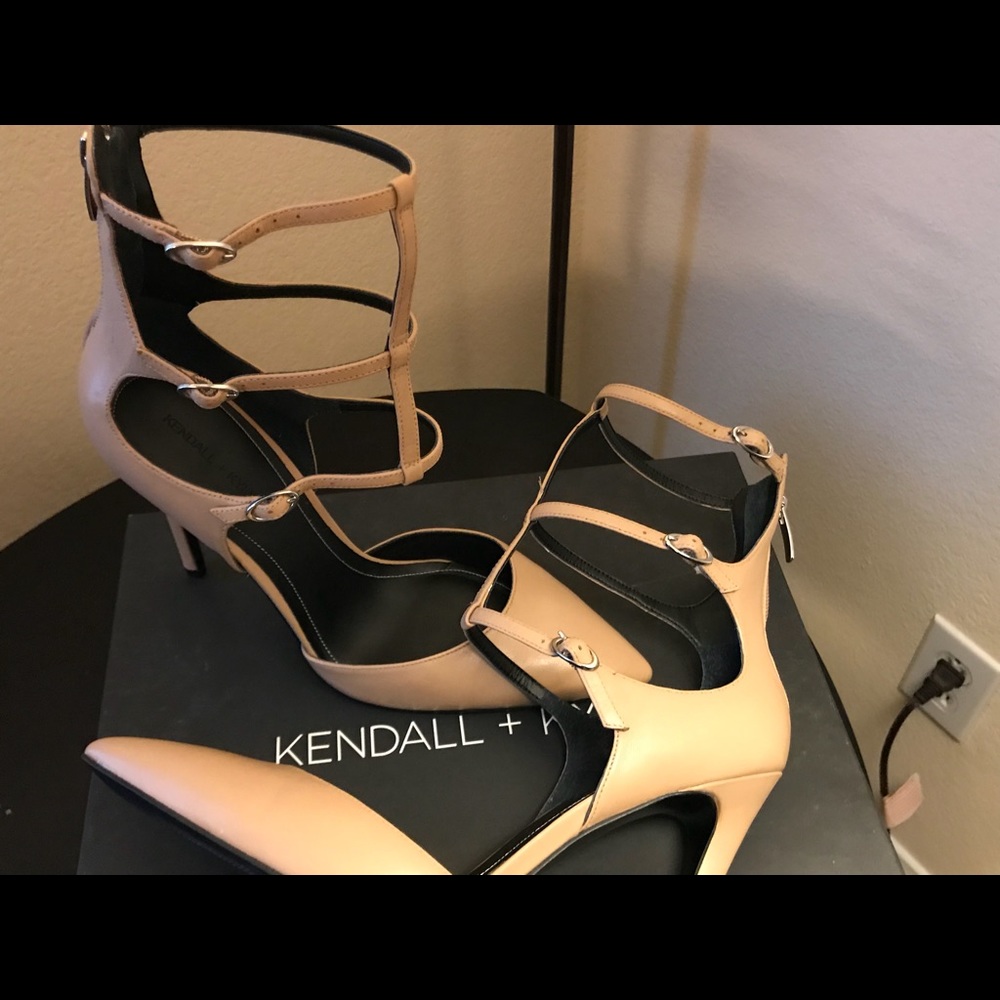 Kendall &Kyle.  Gorgeous heels